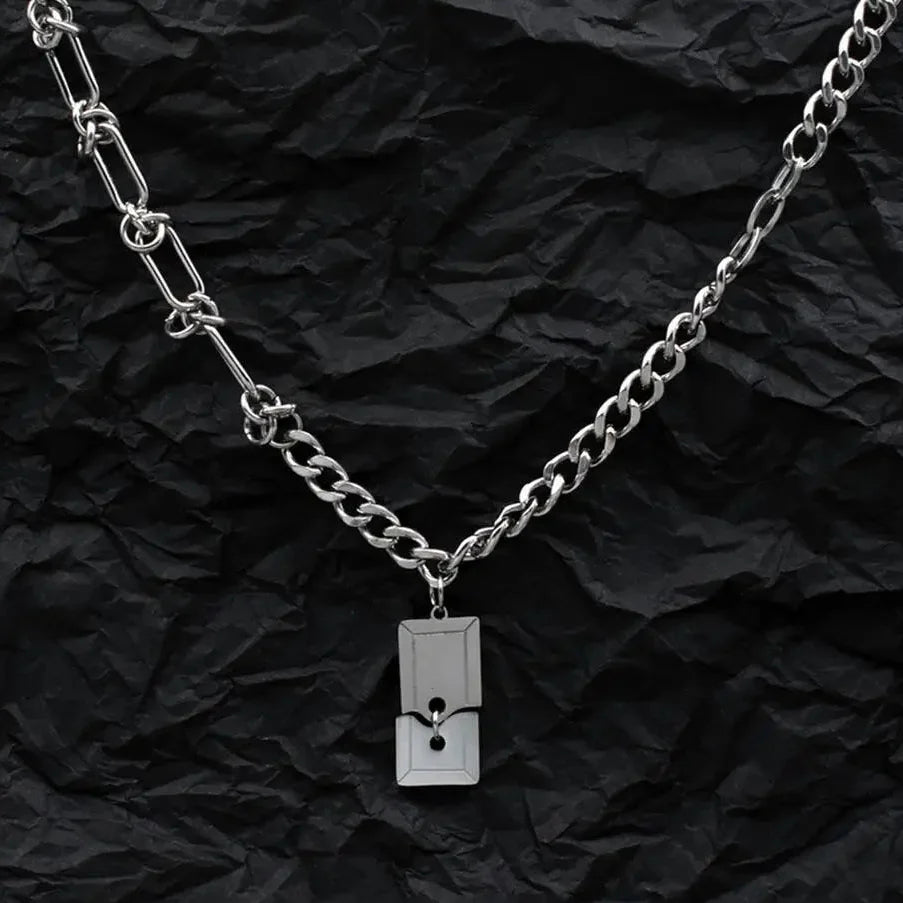 Y2K Broken Pendant Chain Necklace