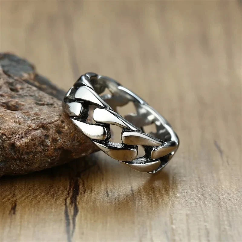 Essentials Curb Chain Ring