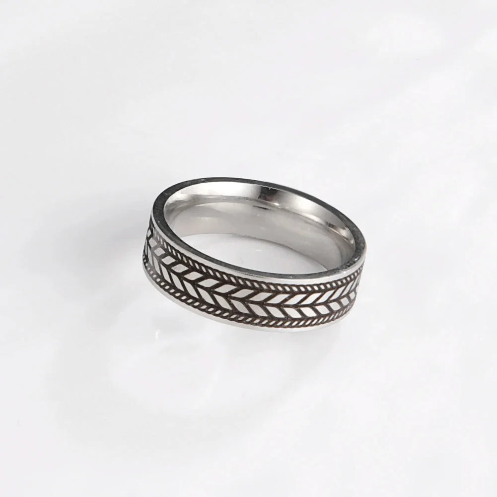 Knotted Plant Band Ring