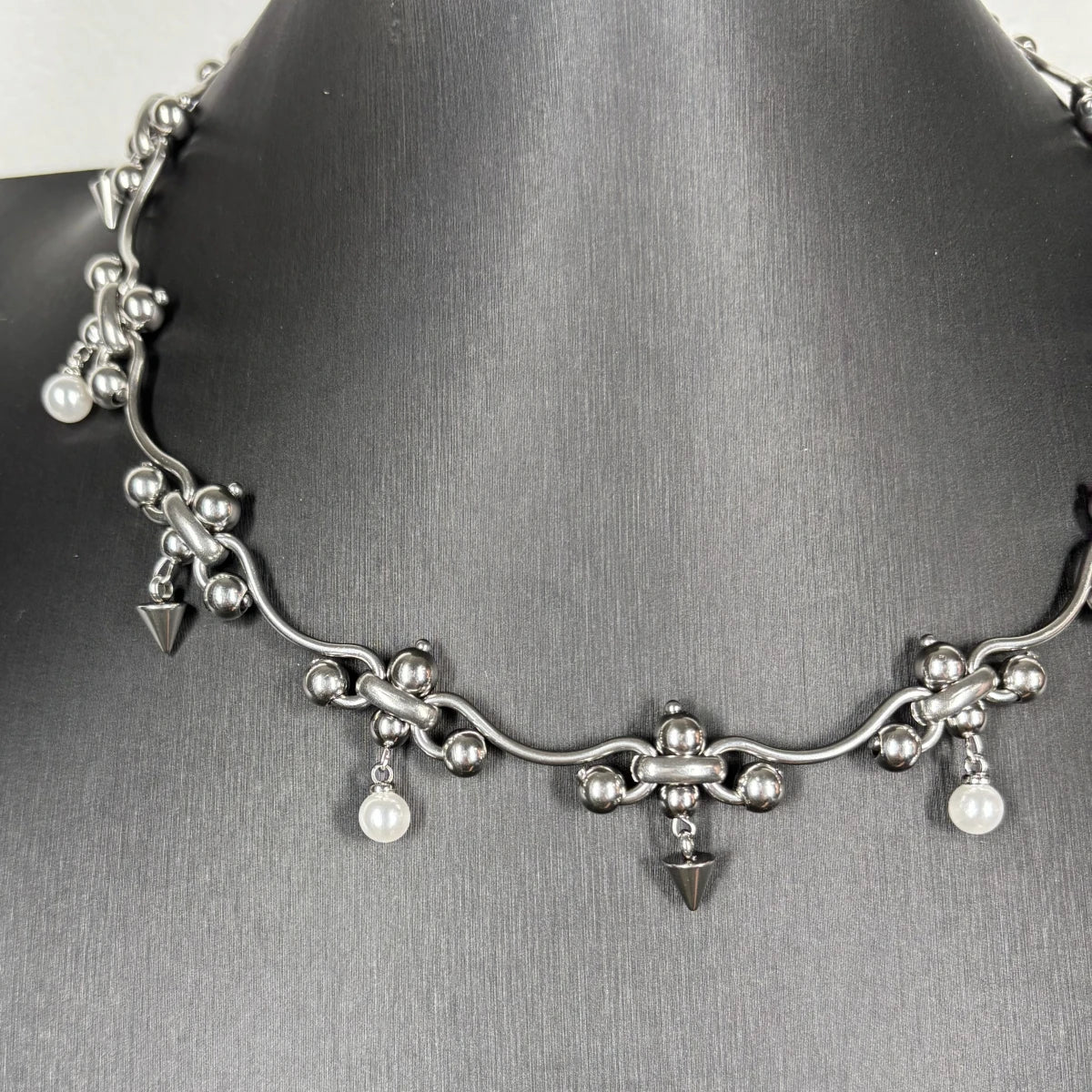 Punk Y2K Chandelier Pearl Metal Rivet Necklace