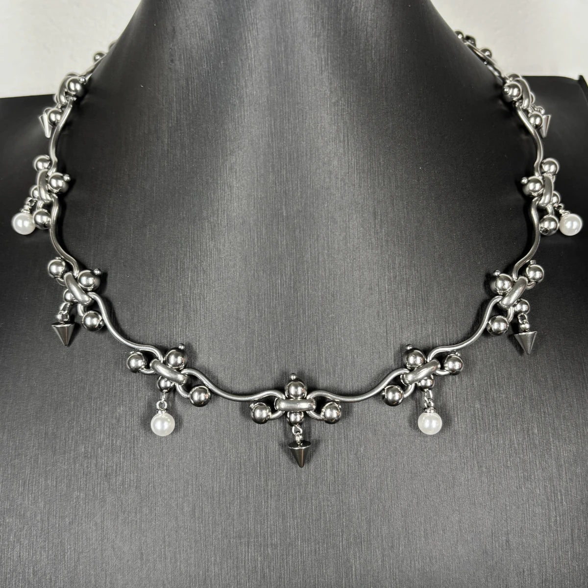 Punk Y2K Chandelier Pearl Metal Rivet Necklace