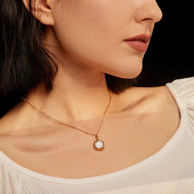 Y2K Faux Pearl Pendant Necklace