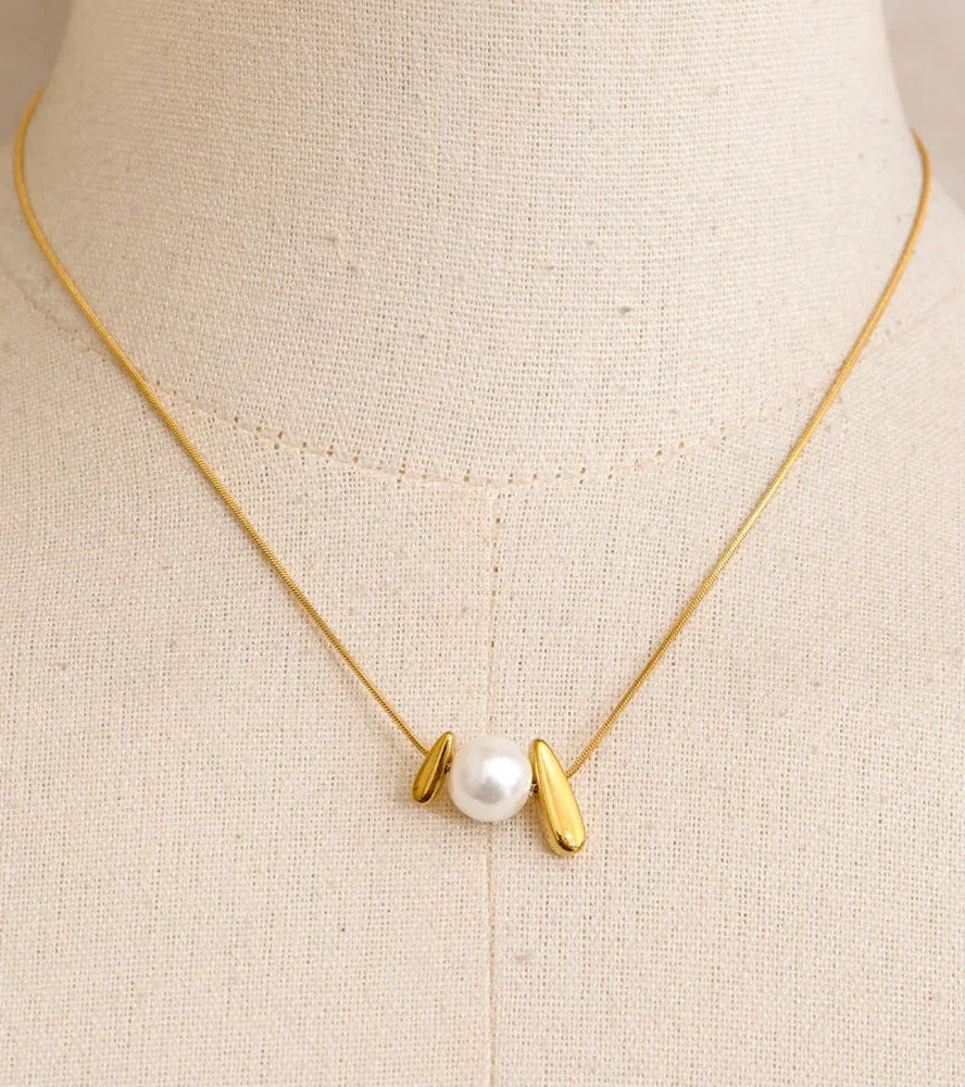 Y2K Simulated Pearl Drop Charm Necklace